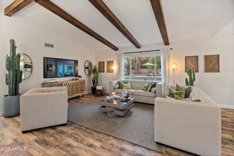 6504 W Corrine Dr (twilight)-14