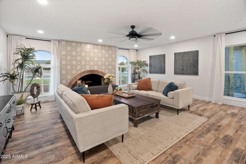 6504 W Corrine Dr (twilight)-19