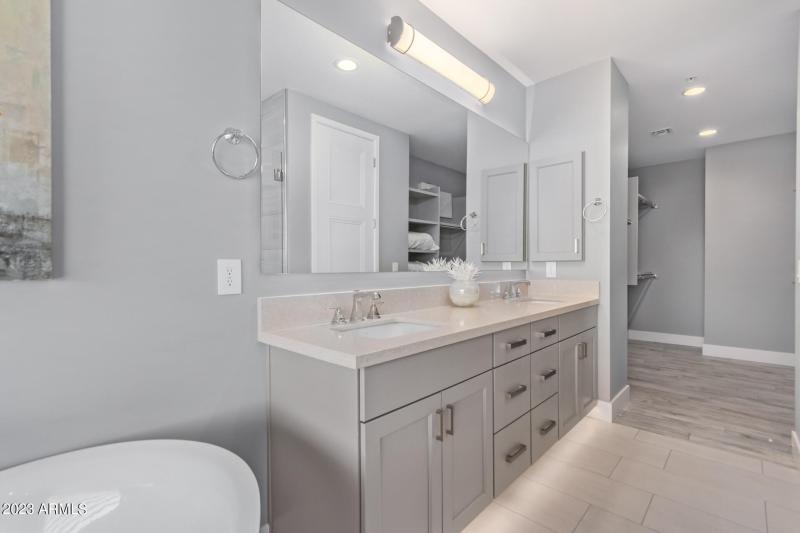 24 - Osborn Master Bathroom