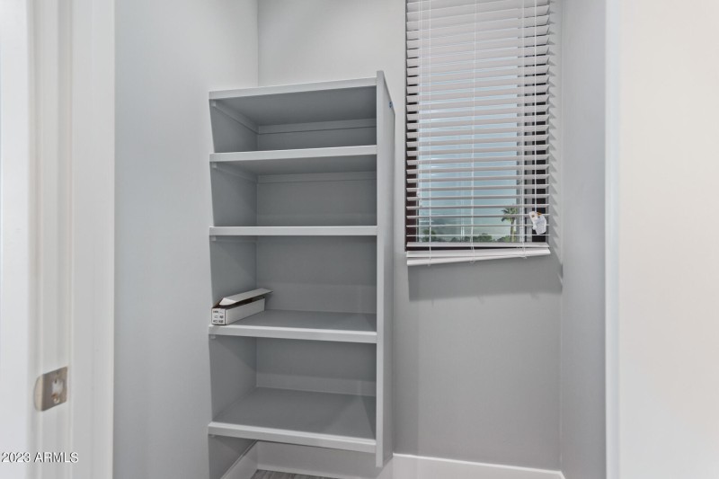 27 - Osborn Master Closet