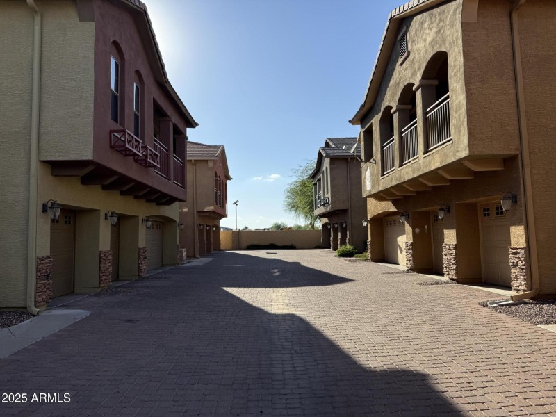 Driveway to the unit