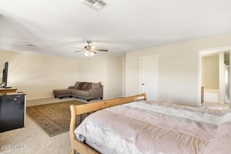 9025 S 6th St Phoenix - 395