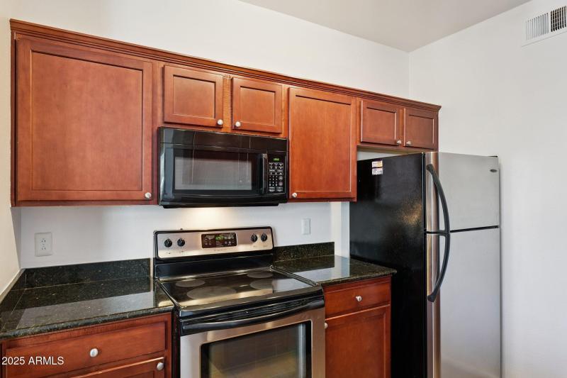 10-web-or-mls-7009-e-acoma-dr-1137