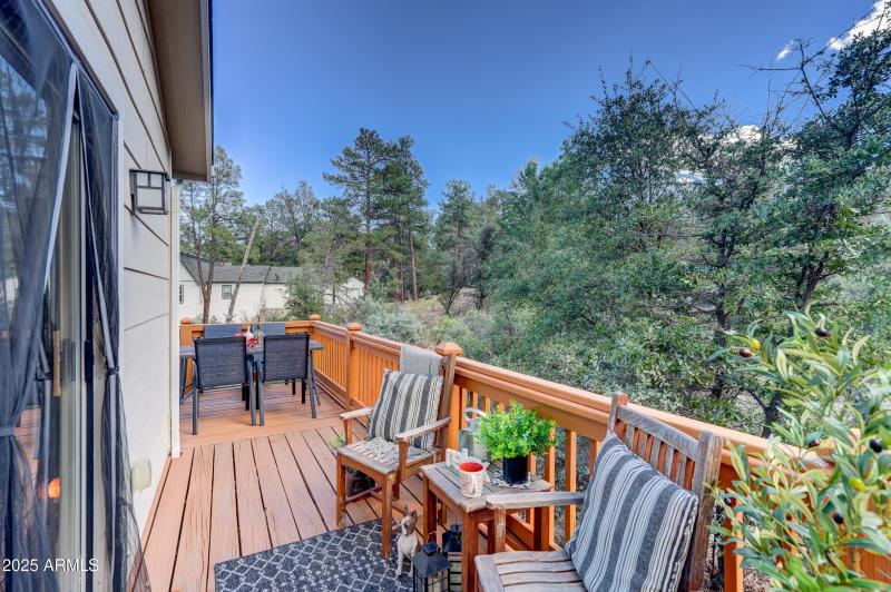 Side Porch 1