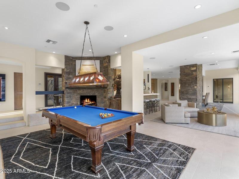 047_Living Room Game Room