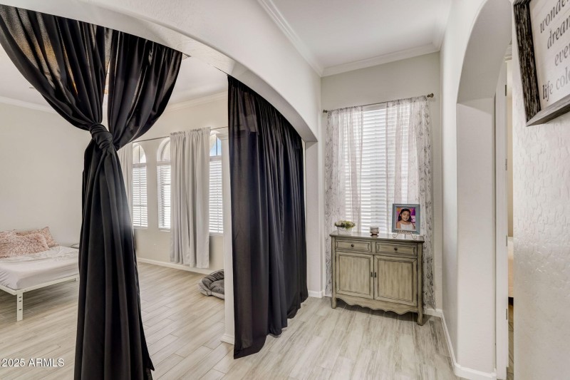 37-web-or-mls-W Durango St-035