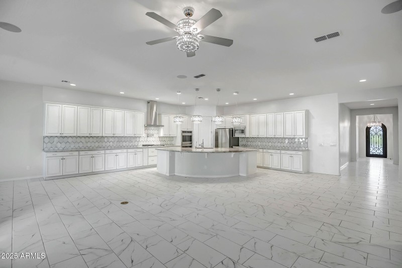 OPEN LIVING SPACE