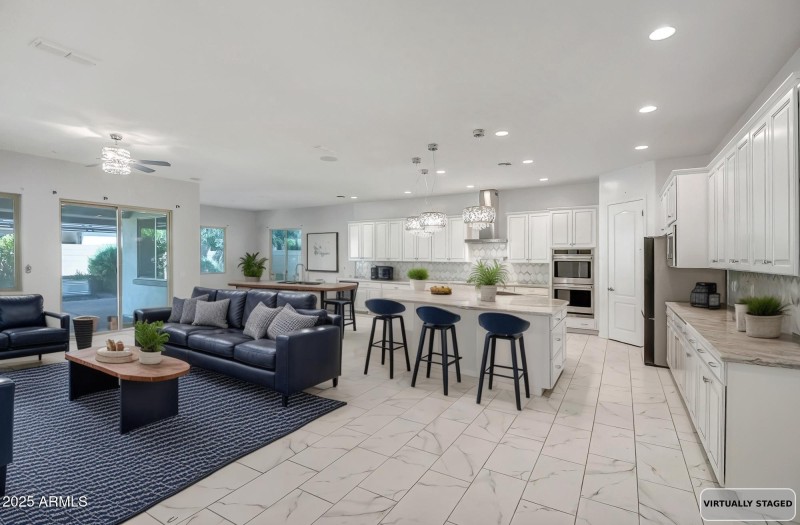 OPEN GREAT ROOM