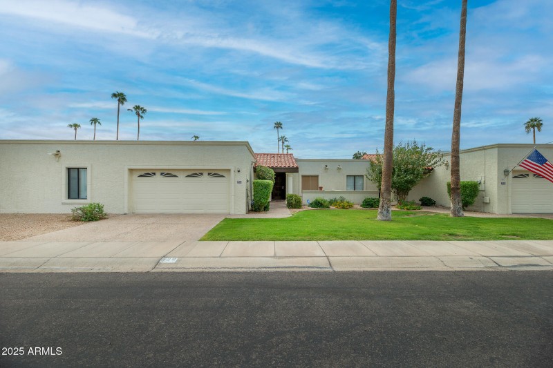 629 E Jeffrey Ave (2)