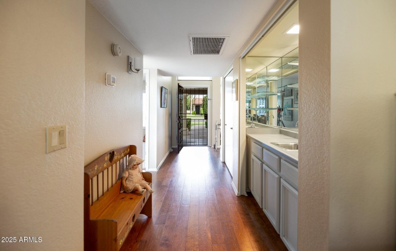 629 E Jeffrey Ave (7)