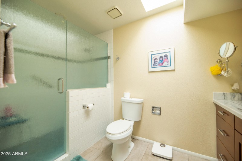 629 E Jeffrey Ave (23)