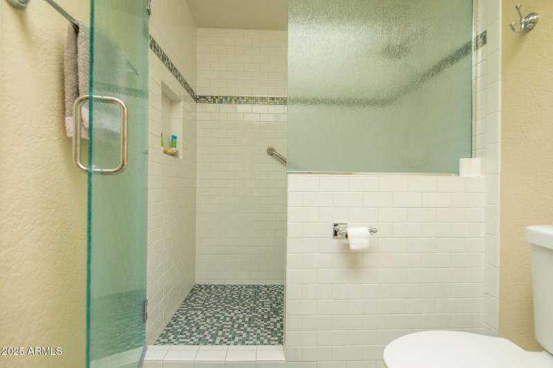 629 E Jeffrey Ave (25)