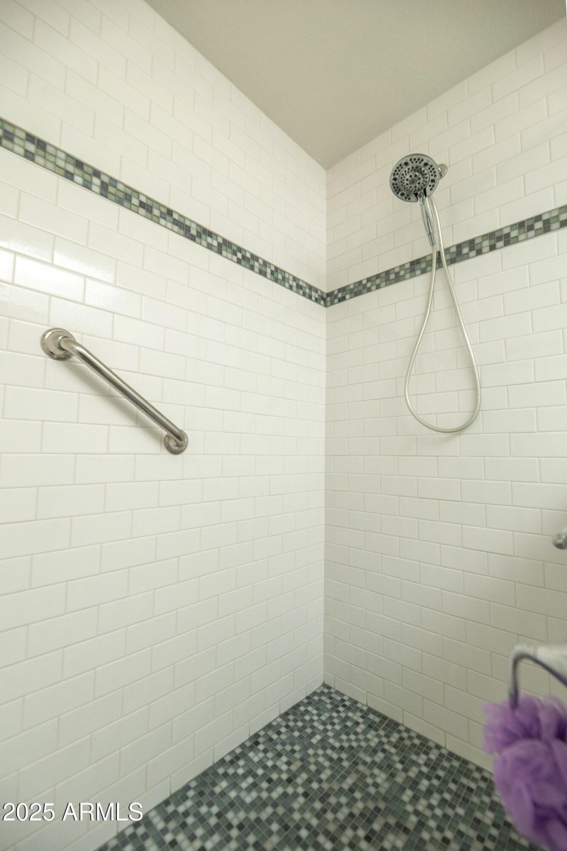 629 E Jeffrey Ave (26)