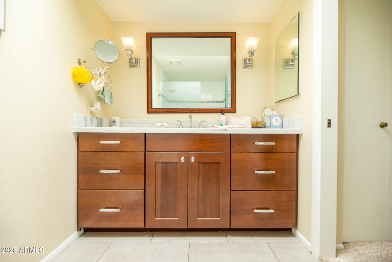 629 E Jeffrey Ave (27)