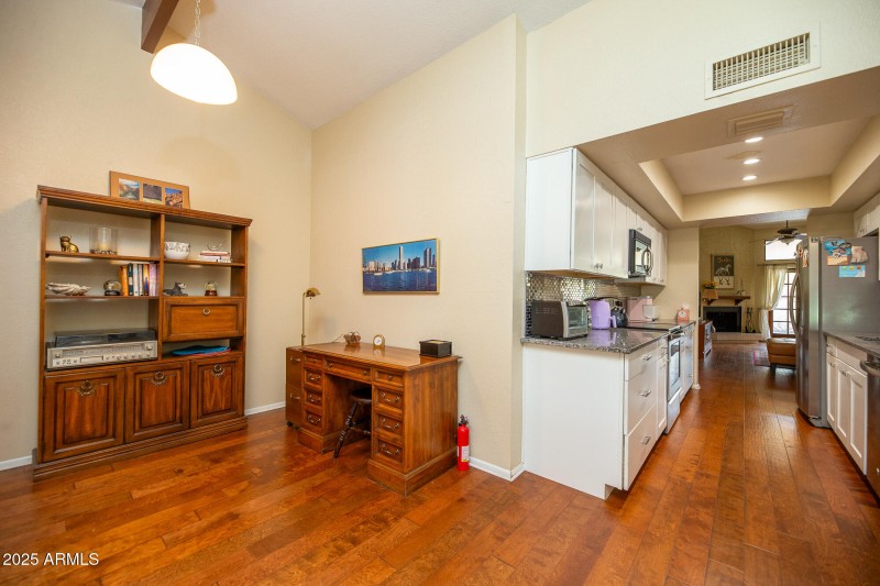 629 E Jeffrey Ave (34)