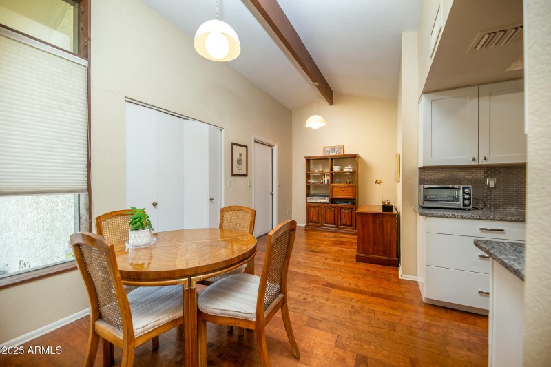 629 E Jeffrey Ave (35)