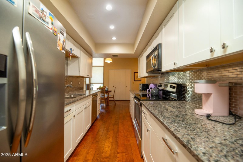 629 E Jeffrey Ave (38)