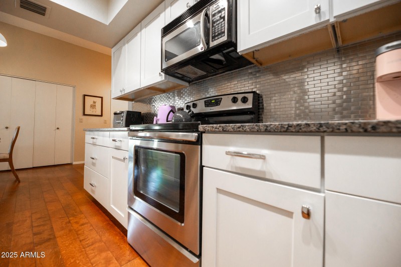 629 E Jeffrey Ave (39)