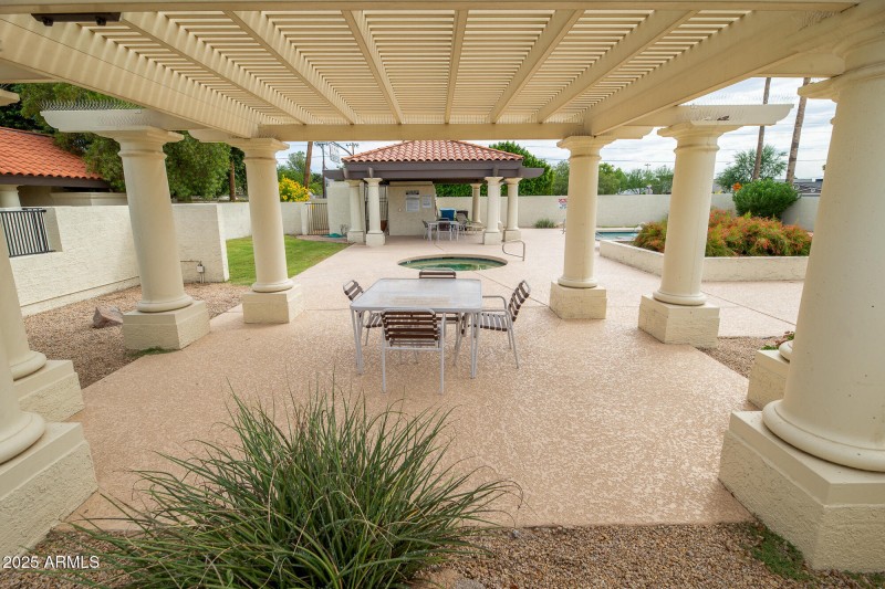 629 E Jeffrey Ave (48)