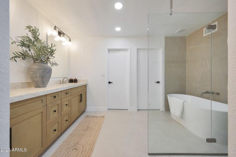 Luxurious Primary Bathroom