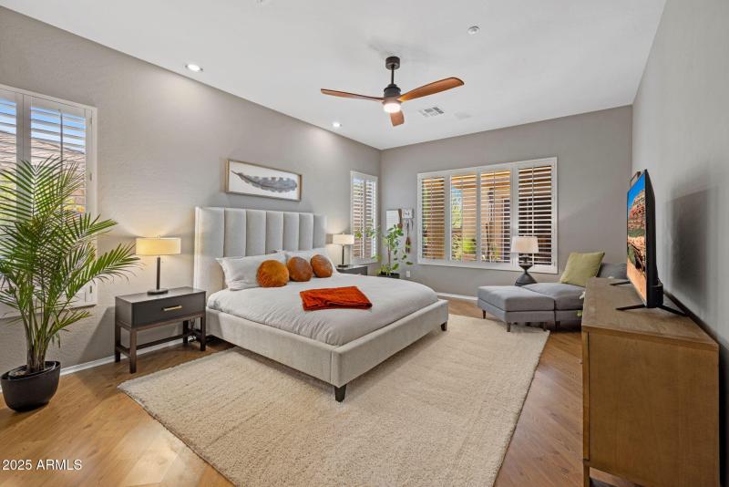 41646 N EMERALD LAKE DR