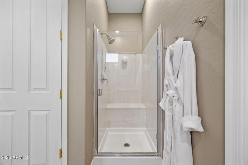 41646 N EMERALD LAKE DR