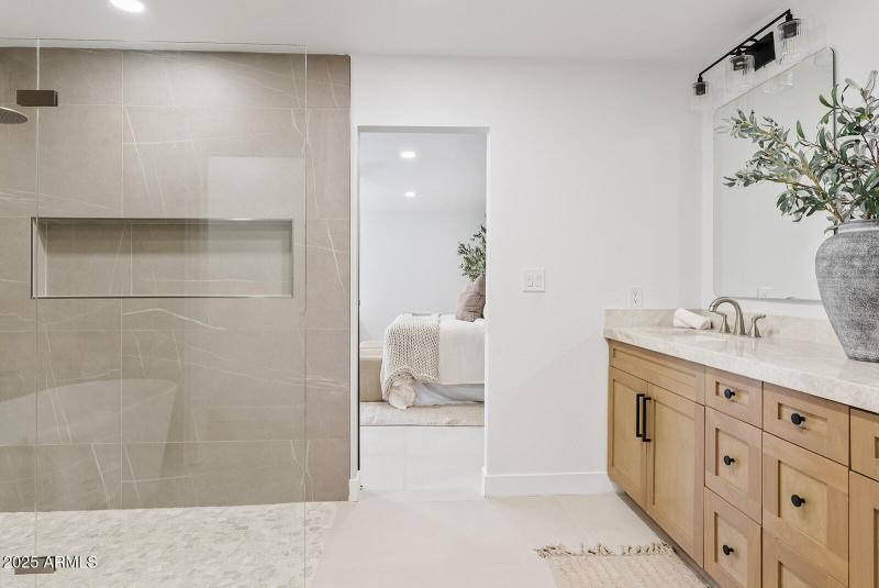 Luxurious Primary Bathroom