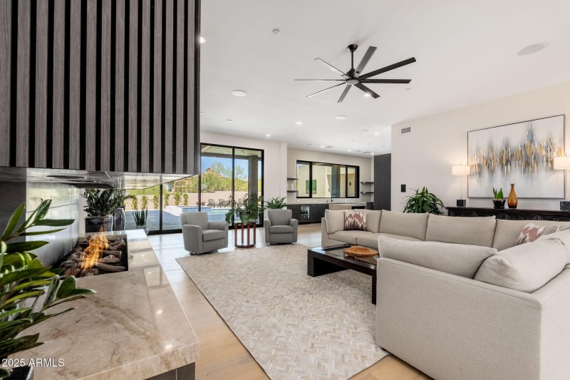 10160 E Saddle Horn Trl