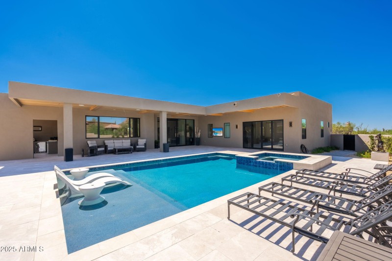 10160 E Saddle Horn Trl