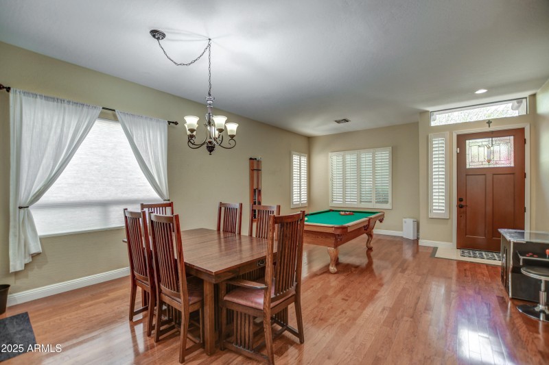 Dining Living 4