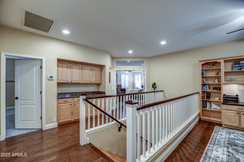 Loft 2