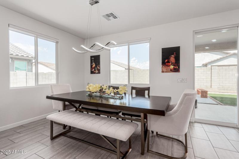 16 - Meadowridge 1194