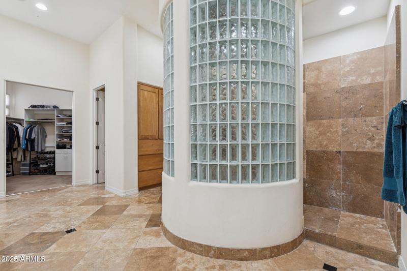 027-primary-bathroom