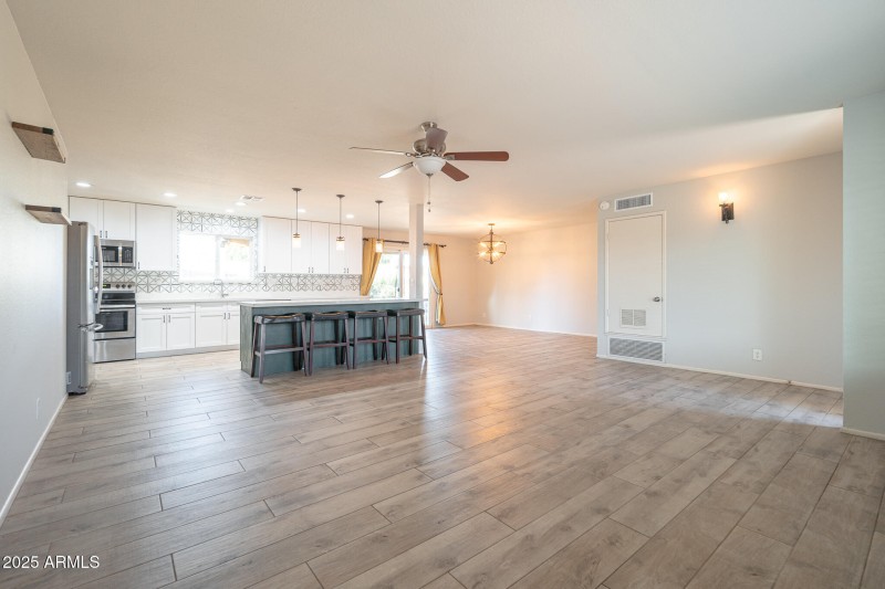 20250924_456-W-Jasper-Dr_03