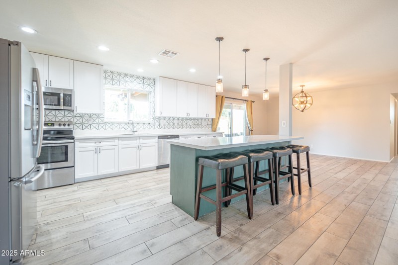 20250924_456-W-Jasper-Dr_05