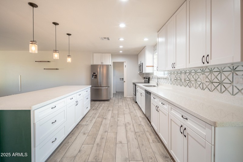 20250924_456-W-Jasper-Dr_07