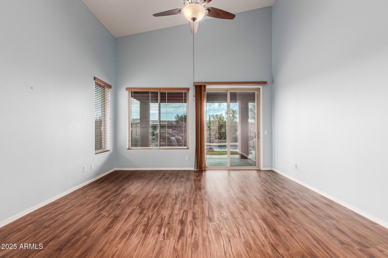 Primary w/walk out to patio