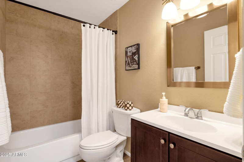 Downstairs full bathroom