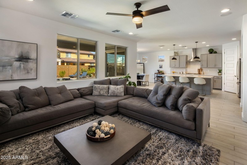 9-web-or-mls-D46A6665 copy