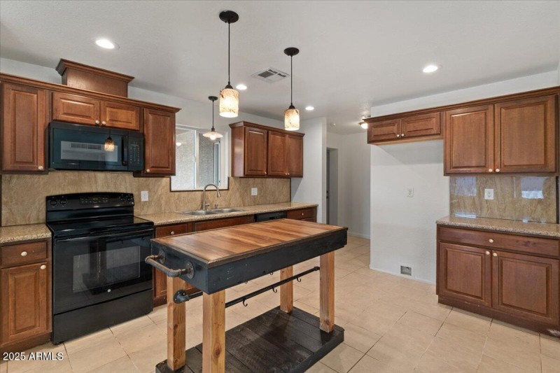 07-Kitchen