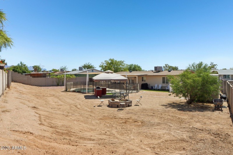 32-web-or-mls-E Duncan St-S2509-032