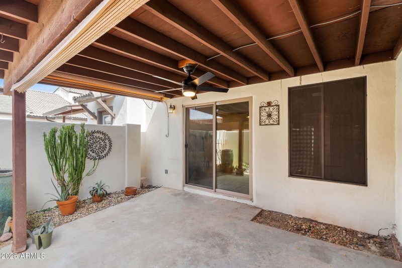 1138 E KALER DR, Phoenix