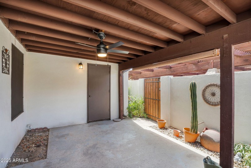 1138 E KALER DR, Phoenix