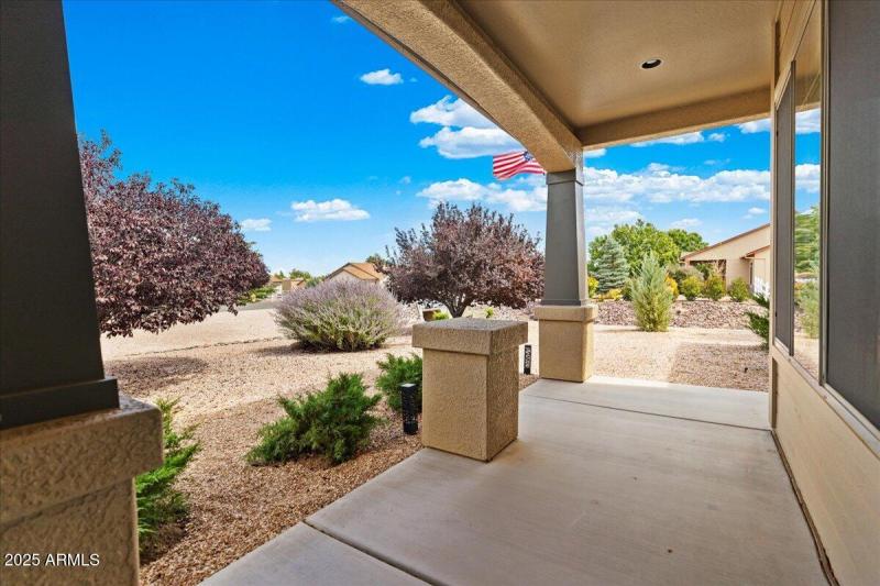 04-Front Porch View