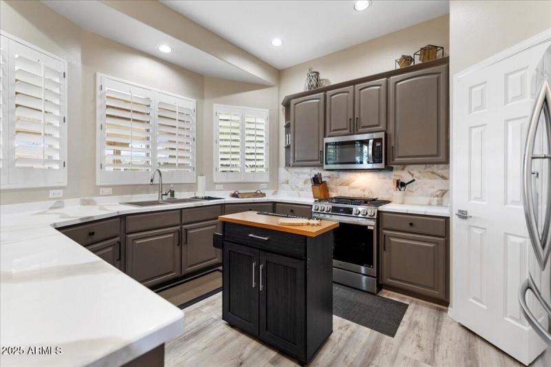 13-Kitchen