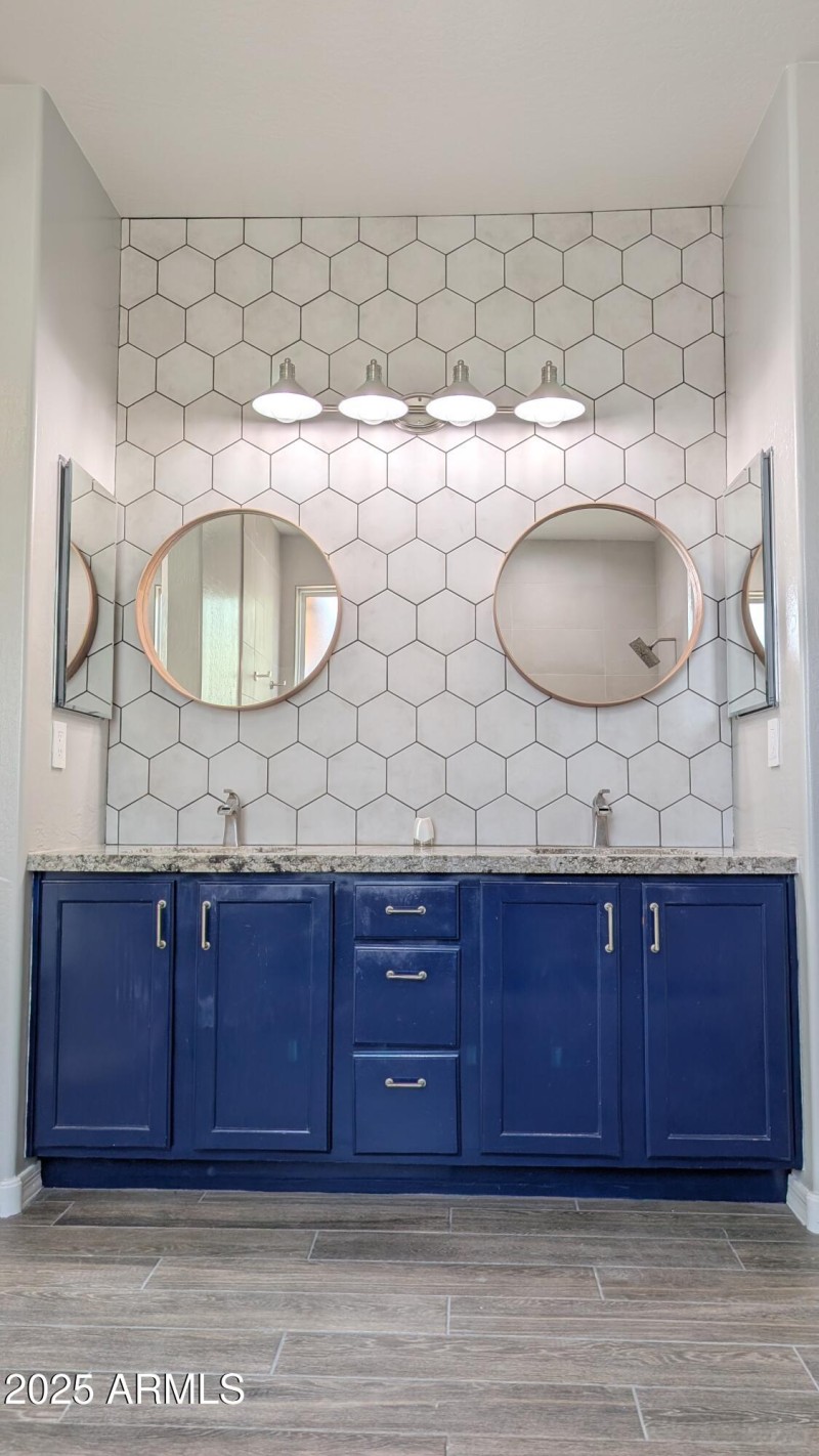 Main Bath Vanity