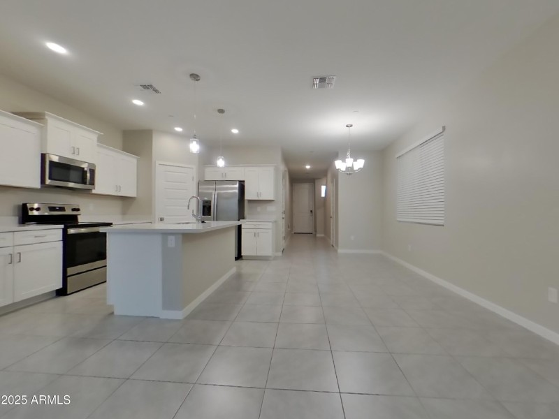 3_pc_ZbrPJHrQHh_6CO6copOrJ_other_room_AU