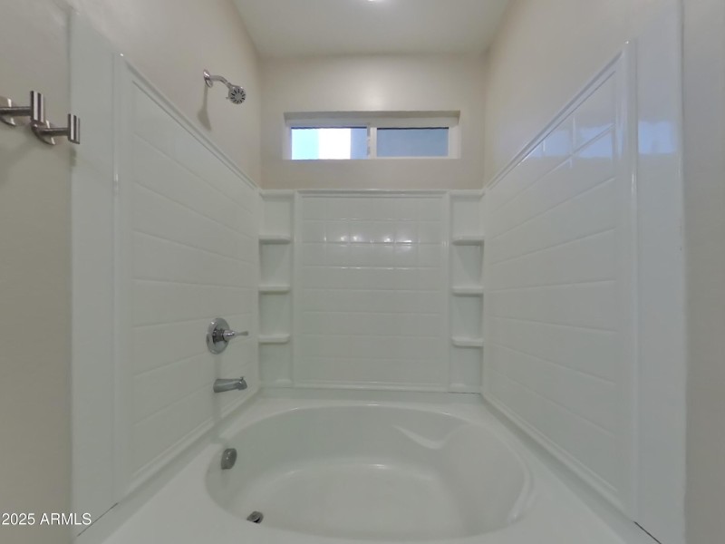 10_pc_n9zut40WC0_tnUxM8NSiW_layout_0