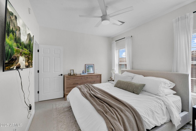 24-web-or-mls-3935 E Rough Rider Rd 1057