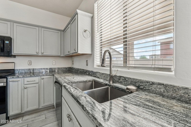 14-web-or-mls-W Tumblewood Dr-S2609-014